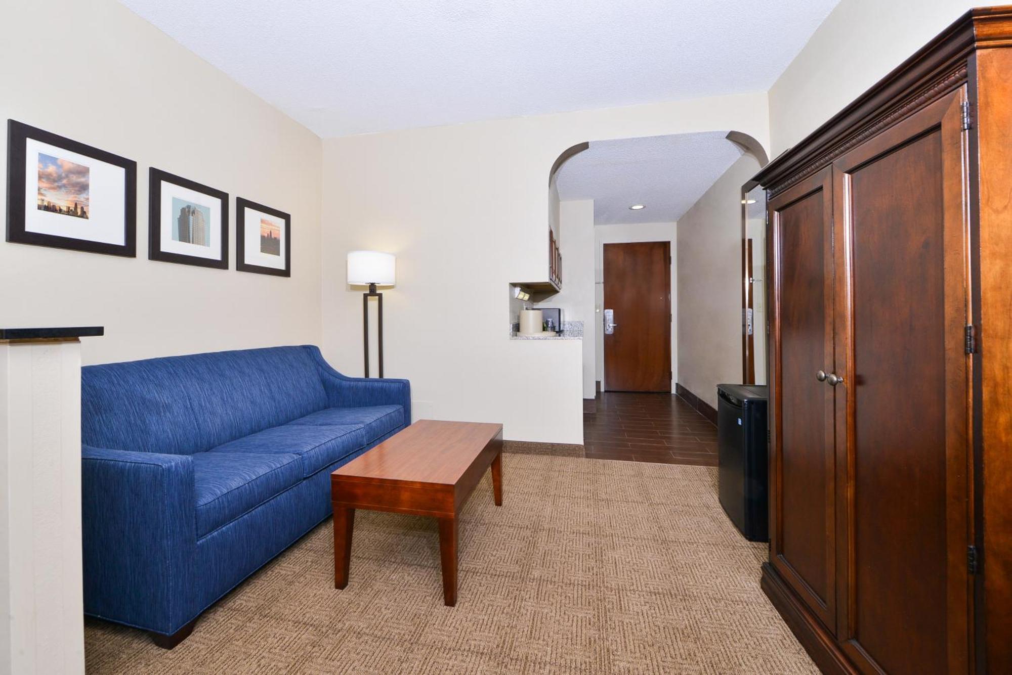 Comfort Suites University - Research Park Charlotte Room photo
